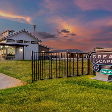 Great Escapes Rv Resort Bryan College Station エクステリア 写真