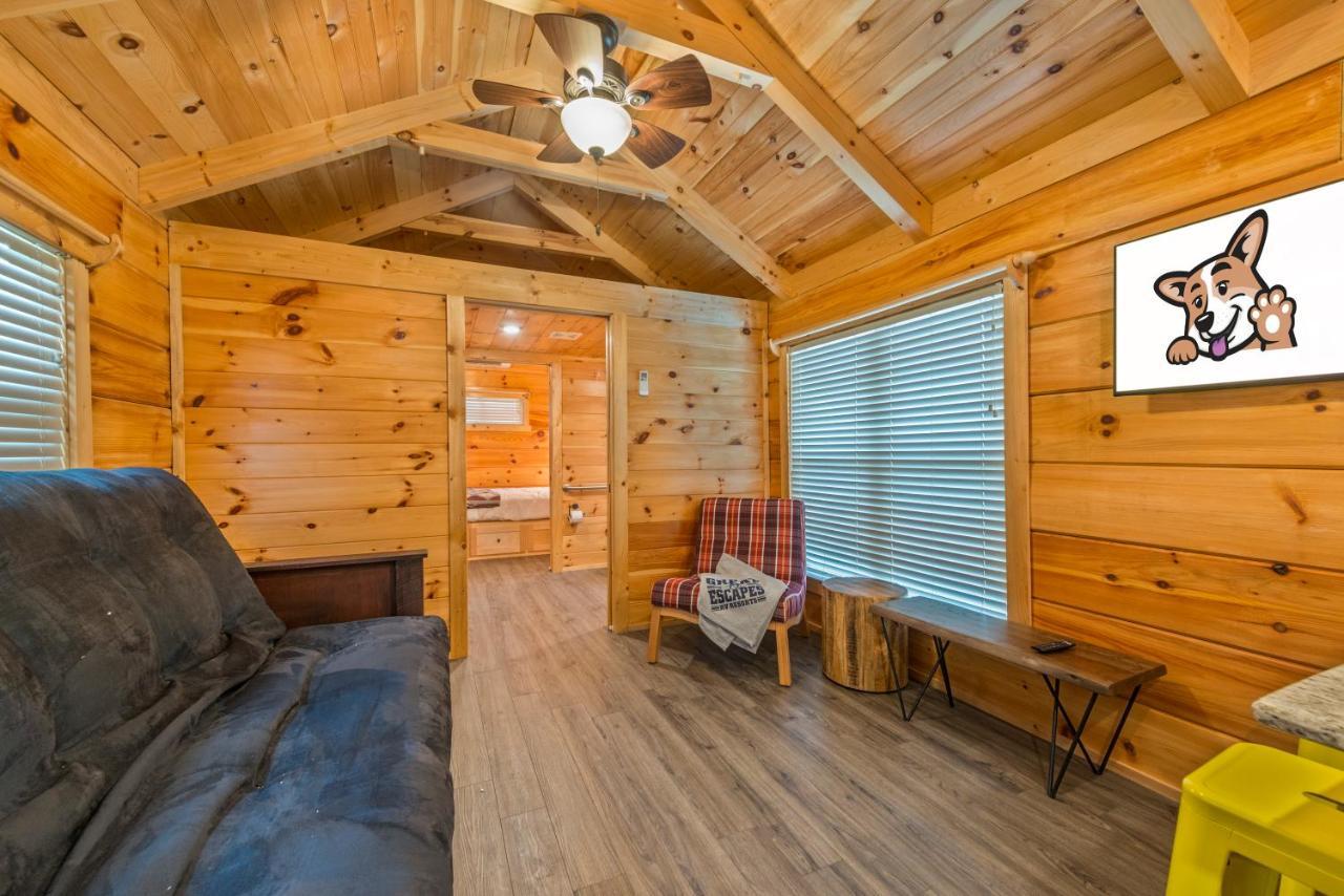 Great Escapes Rv Resort Bryan College Station エクステリア 写真