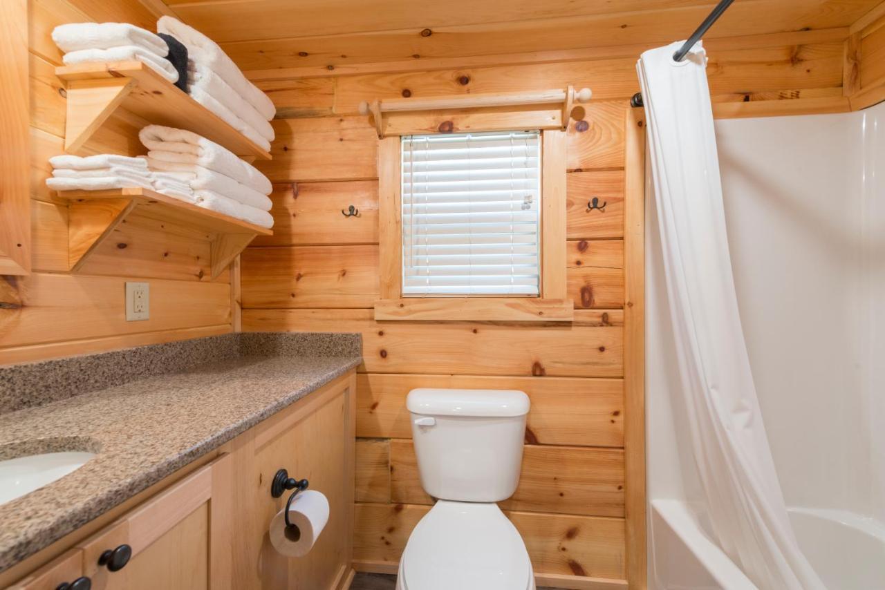 Great Escapes Rv Resort Bryan College Station エクステリア 写真