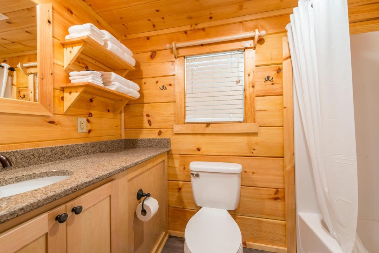Great Escapes Rv Resort Bryan College Station エクステリア 写真