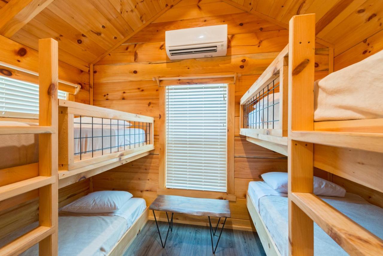 Great Escapes Rv Resort Bryan College Station エクステリア 写真