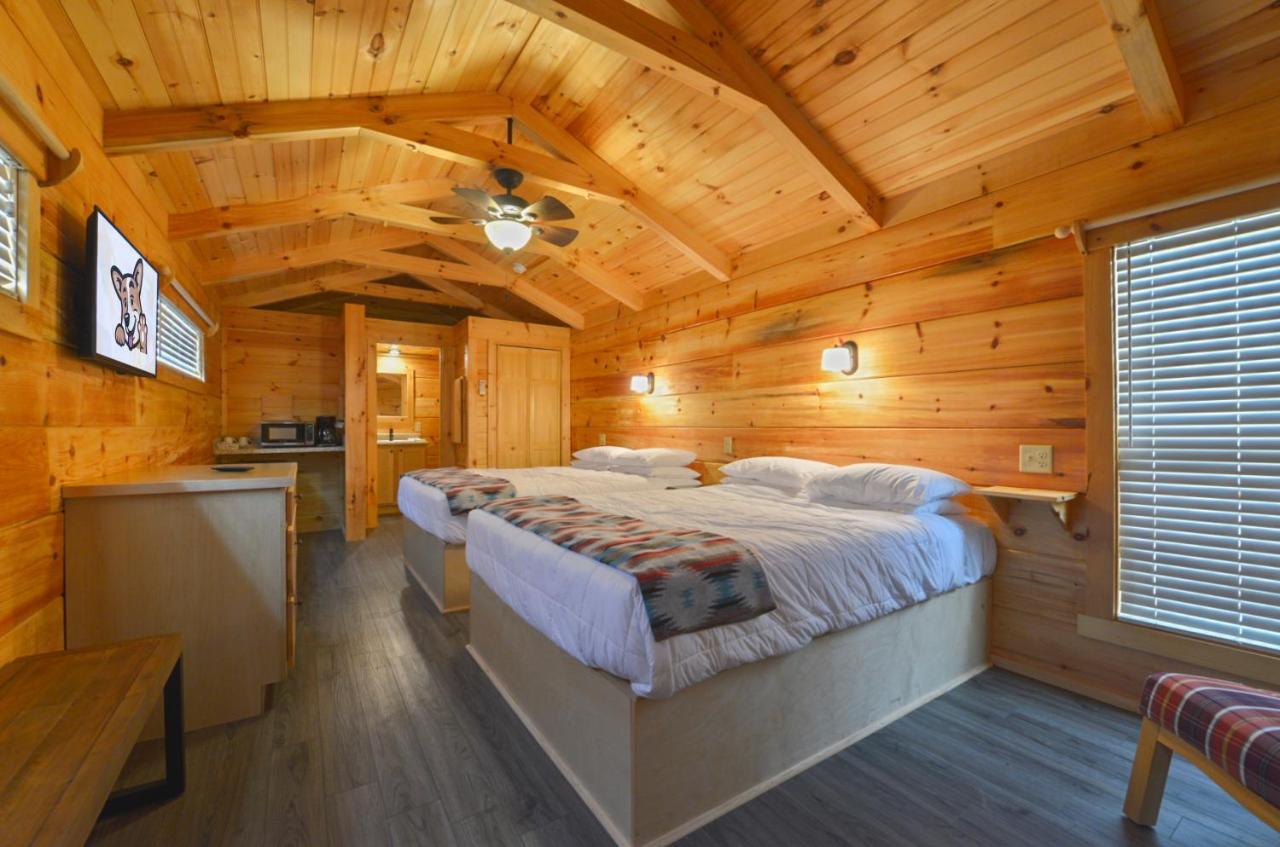 Great Escapes Rv Resort Bryan College Station エクステリア 写真