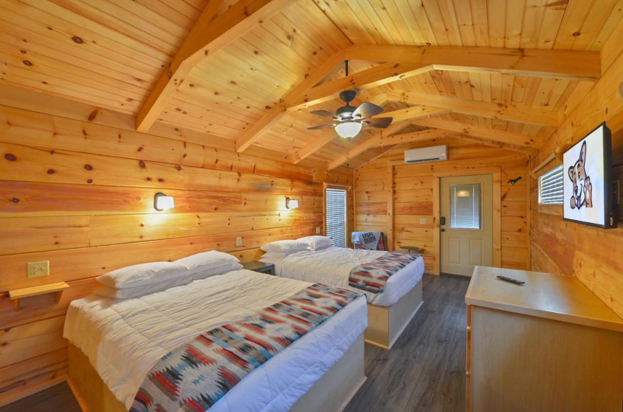 Great Escapes Rv Resort Bryan College Station エクステリア 写真