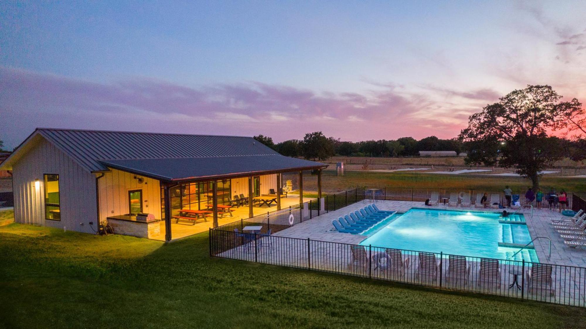 Great Escapes Rv Resort Bryan College Station エクステリア 写真